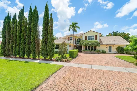 14324 Paddock Dr, Wellington, FL 33414