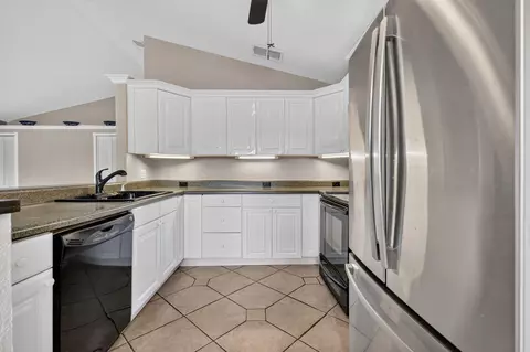 Kitchen - 166 Raintree, Jupiter, FL 33458 photo 2 of 2