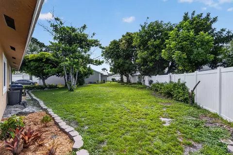 Exterior - 166 Raintree, Jupiter, FL 33458 photo 10 of 13