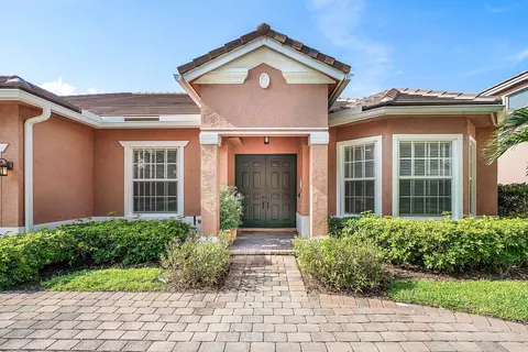 9058 Sedgewood Dr, Lake Worth, FL 33467
