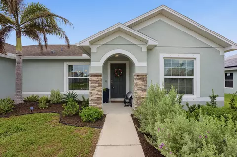 183 SW North Wakefield Cir, Port Saint Lucie, FL 34953