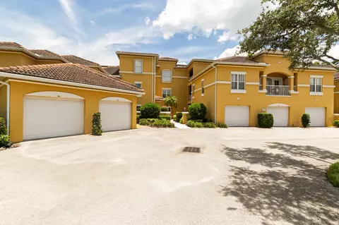 5015 Fairways Cir #305, Vero Beach, FL 32967