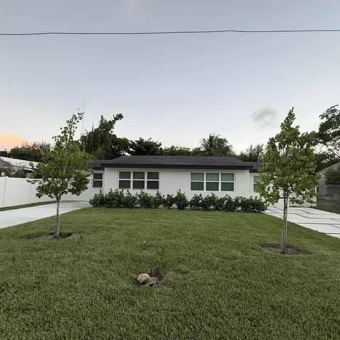 118 SW 7th St, Delray Beach, FL 33444