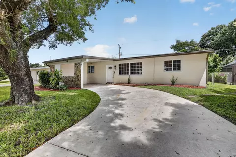 7231 Freedom St, Hollywood, FL 33024