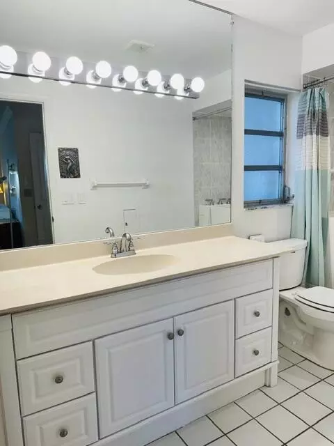 Bath - 340 Orange Tree Dr #5, Atlantis, FL 33462 photo 1 of 4