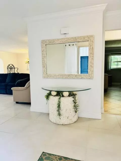 Entry Way - 340 Orange Tree Dr #5, Atlantis, FL 33462 photo 1 of 2