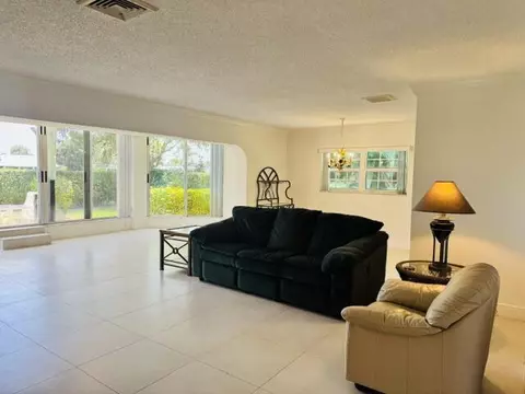 Living - 340 Orange Tree Dr #5, Atlantis, FL 33462 photo 1 of 2