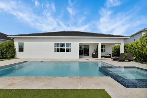 Exterior - 735 SW Pennfield Ter, Stuart, FL 34997 photo 6 of 9
