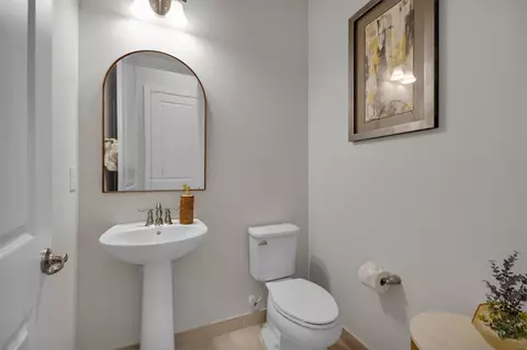 Bath - 735 SW Pennfield Ter, Stuart, FL 34997 photo 5 of 5