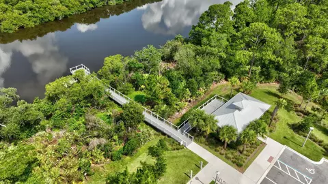 View/Area - 735 SW Pennfield Ter, Stuart, FL 34997 photo 6 of 7