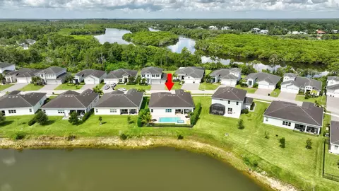 View/Area - 735 SW Pennfield Ter, Stuart, FL 34997 photo 3 of 7