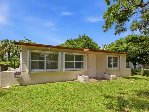 4628 Schall Rd, West Palm Beach, FL 33409