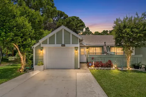 1382 SE Rivergreen Cir, Port Saint Lucie, FL 34952