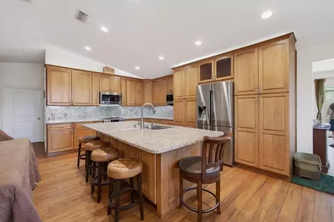 Kitchen - 5673 SE Inez Ave, Stuart, FL 34997 photo 4 of 9