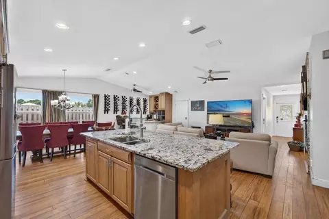 Kitchen - 5673 SE Inez Ave, Stuart, FL 34997 photo 3 of 9