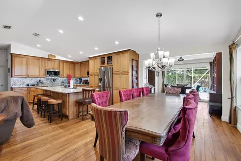 Dining - 5673 SE Inez Ave, Stuart, FL 34997 photo 8 of 8