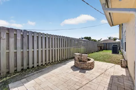 Exterior - 5673 SE Inez Ave, Stuart, FL 34997 photo 10 of 11