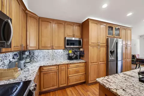 Kitchen - 5673 SE Inez Ave, Stuart, FL 34997 photo 9 of 9