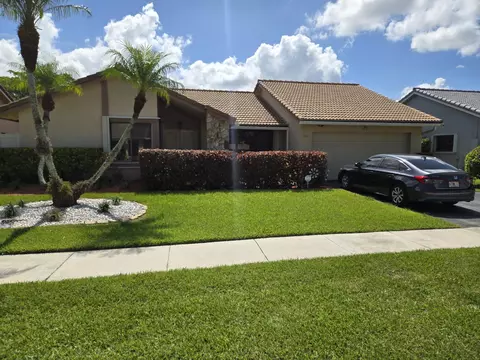 700 NW 102nd Way, Plantation, FL 33324