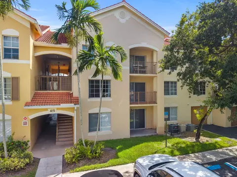 4151 San Marino Blvd #203, West Palm Beach, FL 33409