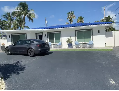 3760 NE 16th Ave, Oakland Park, FL 33334