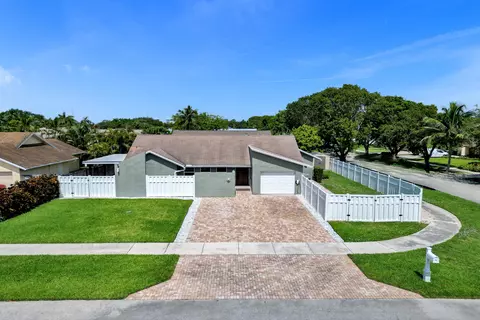 3010 Cormorant Rd, Delray Beach, FL 33444