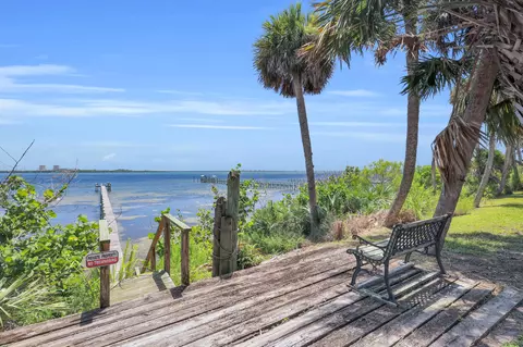 8609 S Indian River Dr, Fort Pierce, FL 34982