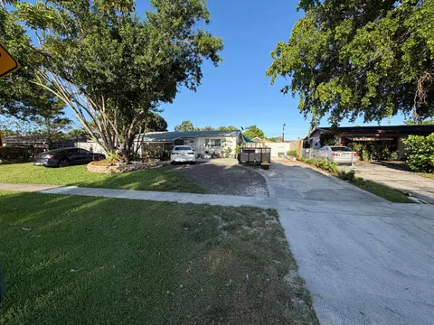912 Montego Dr, West Palm Beach, FL 33415