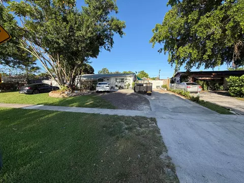 912 Montego Dr, West Palm Beach, FL 33415
