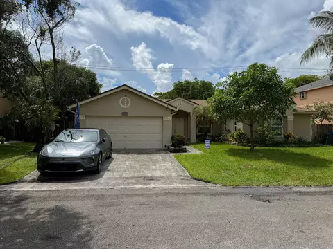 4786 NW 14th St, Coconut Creek, FL 33063
