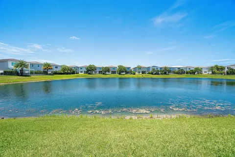 View/Area - 1091 Verde Ct, Lighthouse Point, FL 33064 photo 1 of 4