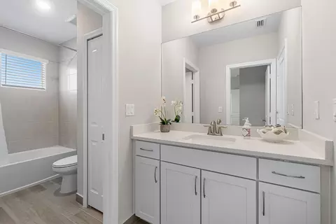 Bath - 1091 Verde Ct, Lighthouse Point, FL 33064 photo 3 of 8