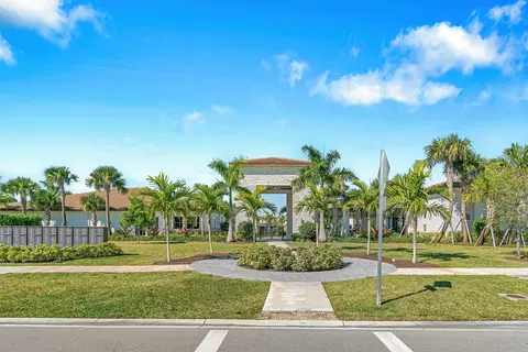 View/Area - 1091 Verde Ct, Lighthouse Point, FL 33064 photo 4 of 4