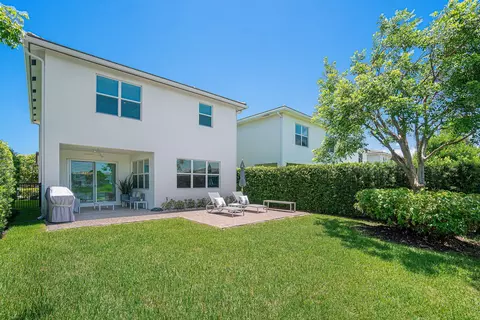 Exterior - 1091 Verde Ct, Lighthouse Point, FL 33064 photo 5 of 9