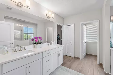 Bath - 1091 Verde Ct, Lighthouse Point, FL 33064 photo 6 of 8