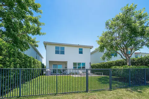 Exterior - 1091 Verde Ct, Lighthouse Point, FL 33064 photo 6 of 9