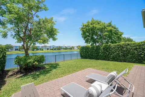 Exterior - 1091 Verde Ct, Lighthouse Point, FL 33064 photo 4 of 9