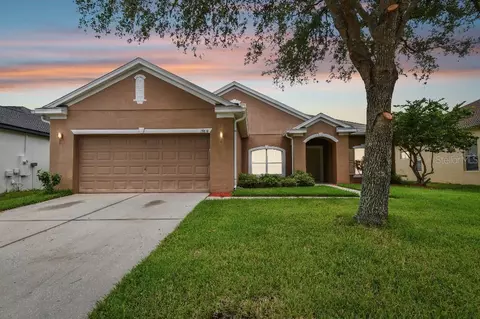 17831 Golden Leaf Ln, Orlando, FL 32820