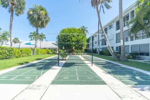 Exterior - 2050 NE 39th St #211E, Lighthouse Point, FL 33064 photo 2 of 8