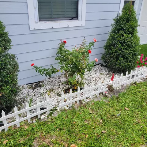 Exterior - 208 Edmund St, Jupiter, FL 33458 photo 4 of 8