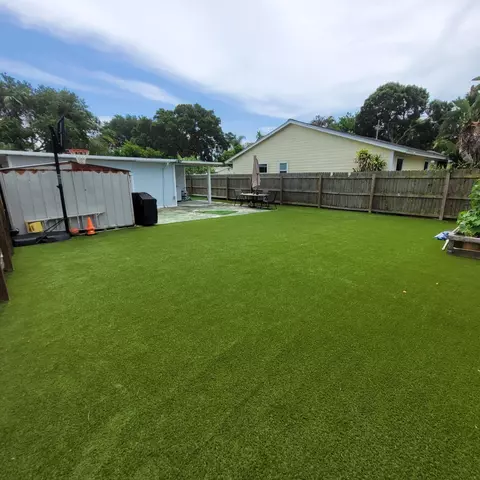 Exterior - 208 Edmund St, Jupiter, FL 33458 photo 2 of 8