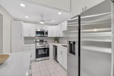 294 Tuscany Ln, Delray Beach, FL 33446
