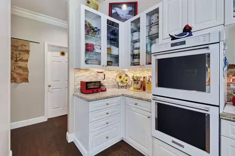 Kitchen - 153 N River Dr E, Jupiter, FL 33458 photo 3 of 3