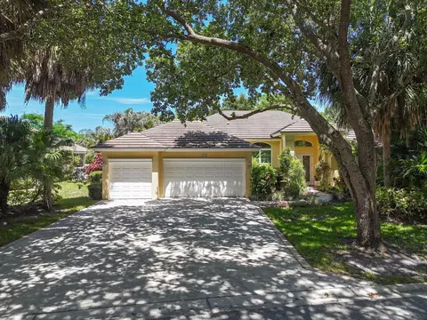 Exterior - 153 N River Dr E, Jupiter, FL 33458 photo 3 of 17