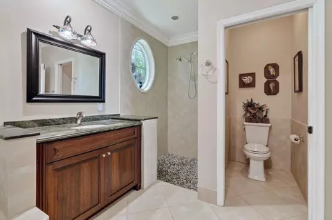 Bath - 153 N River Dr E, Jupiter, FL 33458 photo 1 of 6