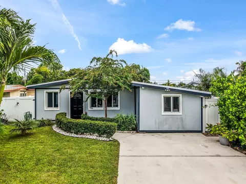 218 Glouchester St, Boca Raton, FL 33487