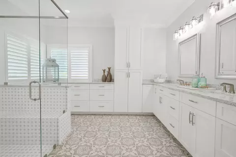 Bath - 6385 SE Baltusrol Ter, Stuart, FL 34997 photo 1 of 10