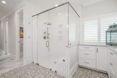 Bath - 6385 SE Baltusrol Ter, Stuart, FL 34997 photo 2 of 10