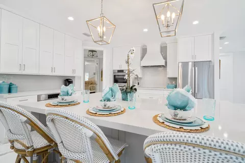 Kitchen - 6385 SE Baltusrol Ter, Stuart, FL 34997 photo 2 of 4