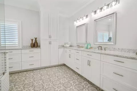 Bath - 6385 SE Baltusrol Ter, Stuart, FL 34997 photo 3 of 10